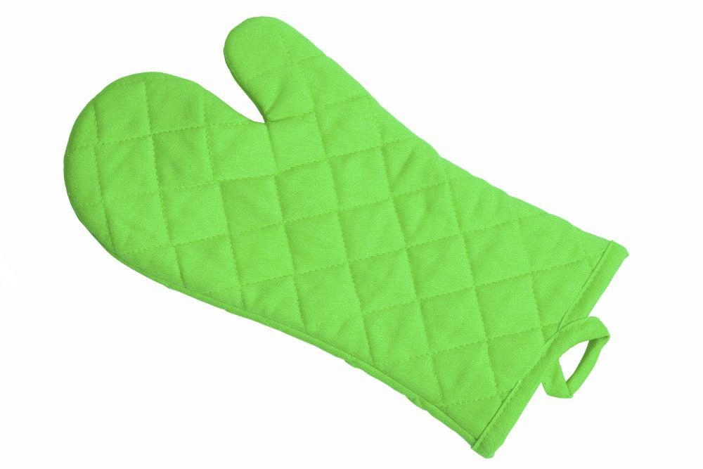 What Kinds of Materials are Oven Mitts Made of?